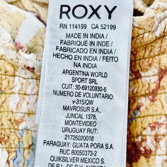 Summer Outfit Yellow Roxy Shorts & White Crop Top - Picture 8 of 12